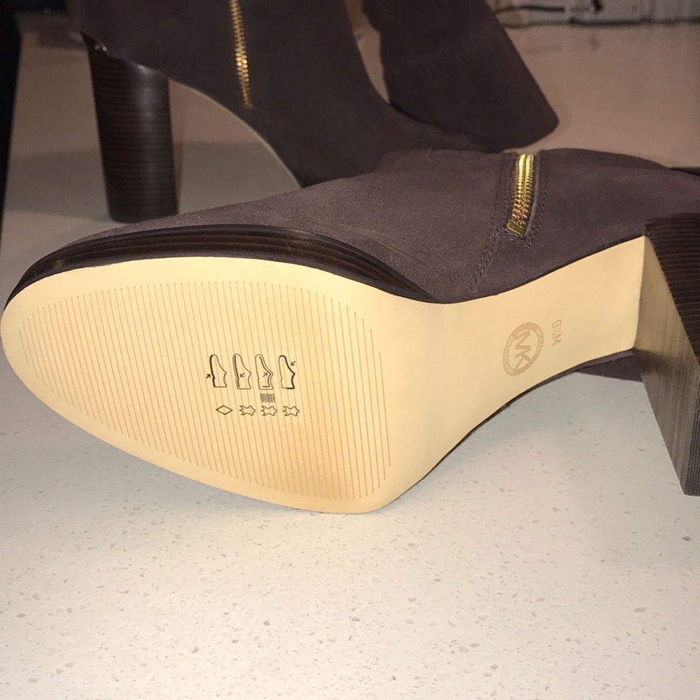 Michael Kors brown suede boots - Picture 5 of 8